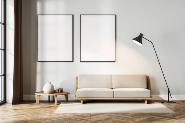 Weiße Wohnzimmereinrichtung Mit Couch Mit Couchtisch Auf Teppich Parkettboden Lampe — Stockfoto