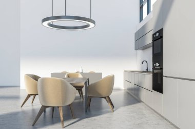 Modern mutfak seti, ahşap masa ve gri zeminde dört bej sandalye. Tabaklarla dolu bir dolap, raflı ve fırınlı minimalist yemek odası, 3 boyutlu, insan olmayan