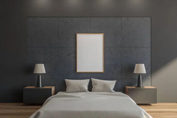 Dunkle Schlafzimmereinrichtung Mit Grauer Bettwäsche Parkettboden Und Couchtischen Mit Lampen — Stockfoto