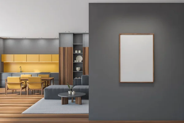灰色墙上的空白标语牌上有黄色工作室厨房内部 客厅面积 扶手椅 碗碟盒和咖啡桌 木地板和装饰元素 3D渲染 — 图库照片