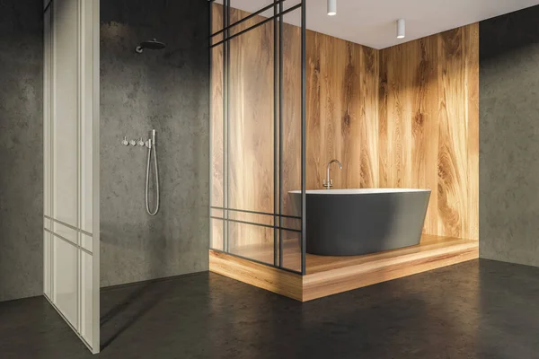 내부에 이있는 샤워실 과어두운 욕조가 구석에 나무로 초소형 현대식 설계의 — 스톡 사진