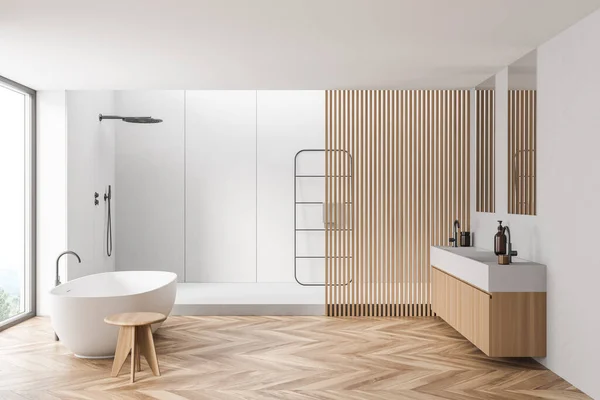 Badezimmerausstattung Mit Holz Trennwand Und Holzfliesenboden Weißer Duschbereich Badewanne Wänden — Stockfoto