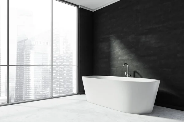Vista Lateral Una Bañera Interior Baño Blanco Negro Con Bañera — Foto de Stock