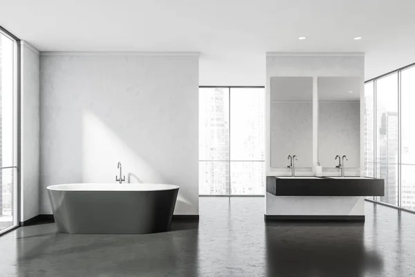 Interior Del Baño Blanco Negro Con Bañera Cerámica Ventanas Panorámicas — Foto de Stock