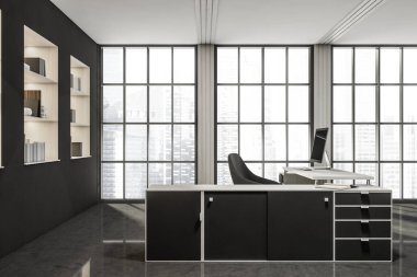 Karanlık ofis odasının iç tarafında panoramik pencere, şehir gökdelen manzarası, masaüstü, koltuk, masa, kitap rafları ve beton zemin. Çalışma süreci için mükemmel bir yer. 3d oluşturma