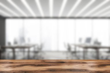 Bulanık arkaplanda gri ve beyaz panoramik açık alan olan ürün reklamı için ahşap masa. Modern ofis tasarımı kavramı. Modelleme. 3d oluşturma