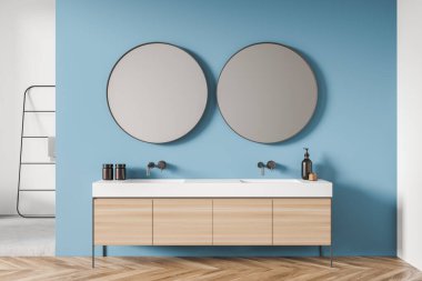 Duş odasının içinde trend aynalar, gösteriş, dışkı, beyaz ve gri duş kabini ve mavi duvar var. Ahşap döşeme. Modern ev tasarımı kavramı. 3d oluşturma