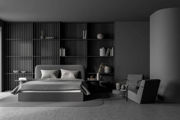 大きなベッド 2つのアームチェア カーペット ランプ コーヒーテーブルとコンクリートの床と暗い寝室のインテリア 寒さとリラクゼーションのためのスカンディナヴィアのミニマリストデザインの概念 3Dレンダリング — ストック写真