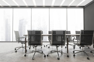 Masası, tekerlekli sandalyeleri, LED ışıkları ve beton zemini olan panoramik konferans odası. Modern ofis tasarımı kavramı. 3d oluşturma