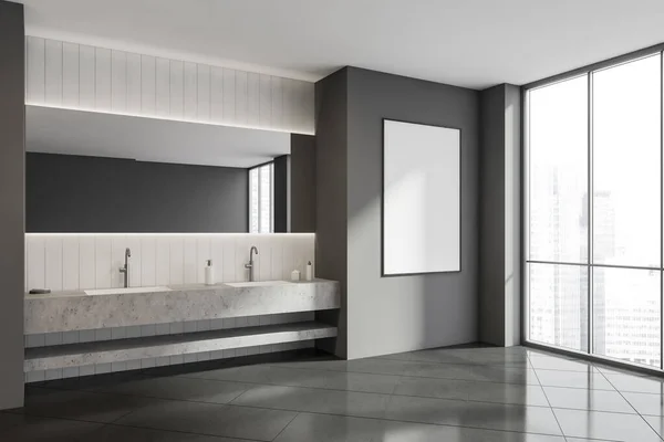 Plakát Šedé Koupelně Dvojitým Dřezem Horizontálním Zrcadlovým Designem Panoramatickým Výhledem — Stock fotografie