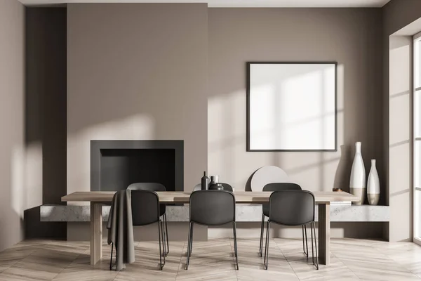 Salón Interior Con Póster Blanco Vacío Seis Sillas Mesa Chimenea — Foto de Stock