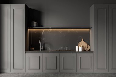 Koyu gri mutfak içi mermer kaplamalı, son moda açık rafların altında aydınlatma, panelli dolaplar ve beton zemin. Modern ev tasarımı kavramı. 3d oluşturma