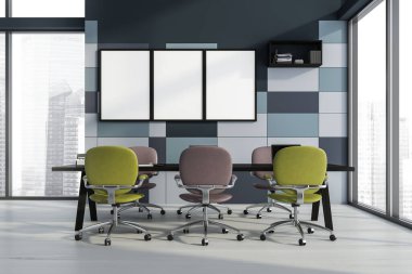 Toplantı odasının içinde üç boş tuval, mavi duvar kiremitleri, bir çıkıntı rafı, ahşap benzeri bir zemin ve aksanlı ofis sandalyeli bir masa var. Yaratıcı ofis tasarımı kavramı. Modelleme. 3d oluşturma.