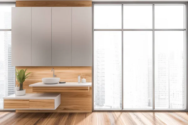 Helles Badezimmer Mit Großem Spiegel Eichenholzboden Panoramafenster Mit Blick Auf — Stockfoto