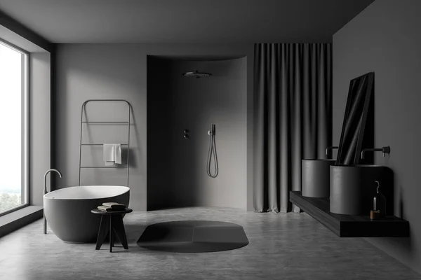 Σκούρο Εσωτερικό Μπάνιο Μπανιέρα Ντους Νεροχύτη Καθρέφτη Πανοραμικό Παράθυρο Θέα — Φωτογραφία Αρχείου