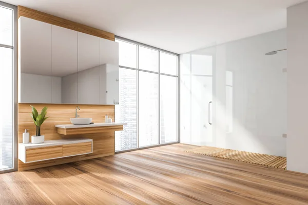 Vista Angolo Luminoso Bagno Interno Con Grande Specchio Pavimento Legno — Foto Stock