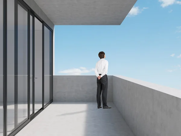 Hombre de negocios mirando al cielo —  Fotos de Stock