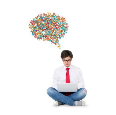 defter ile oturan adam