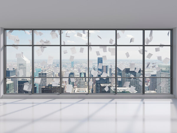 офис с большим окном
