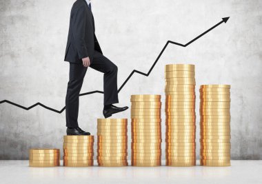 sikke üzerinde yürüyen adam