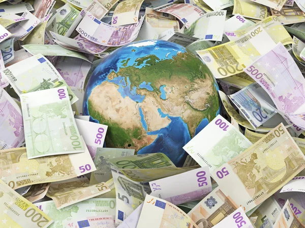 Globo y muchos billetes de euros — Foto de Stock