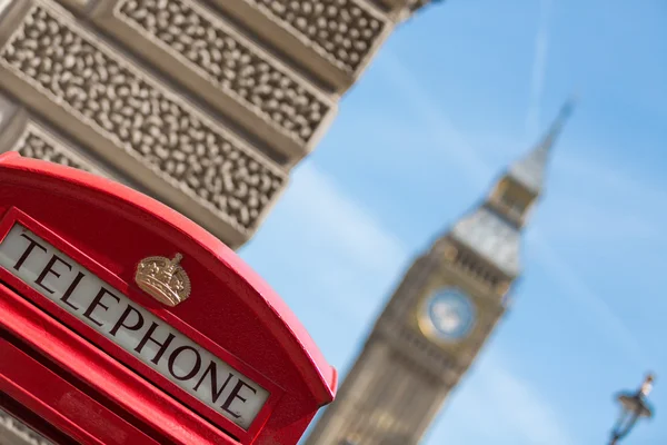Londra'nın kırmızı telefon kabinleri — Stok fotoğraf