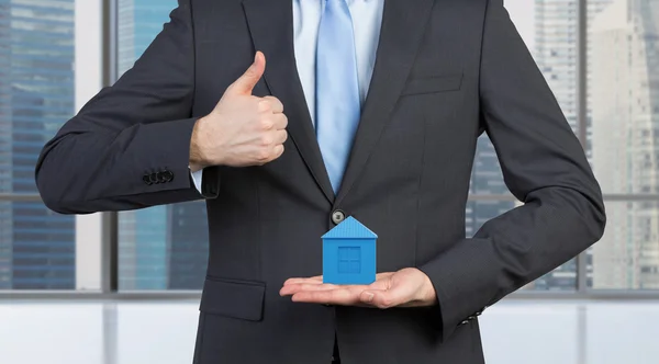 Man showing thumb up — Stock Photo, Image