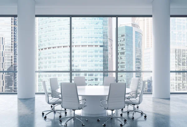 Panoramic conference room in modern office, Moscow International Business Center view. White chairs and a white round table. 3D rendering. — Stock Photo, Image