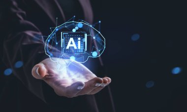 Yapay zeka çipi, dijital stil, karanlık arka plan, yapay zeka teknolojisi kavramı ile parlayan holografik beyin.