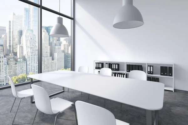 A conference room in a modern panoramic office in New York. White table, white chairs, two white ceiling lights and a bookcase. 3D rendering. — Stok fotoğraf