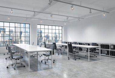 Parlak modern loft işyerlerinde alan ofis açmak. Boş tablolar ve takdir kitap rafları. New York panoramik manzarası. Danışmanlık Hizmetleri bir kaliteli bir kavram. 3D render.