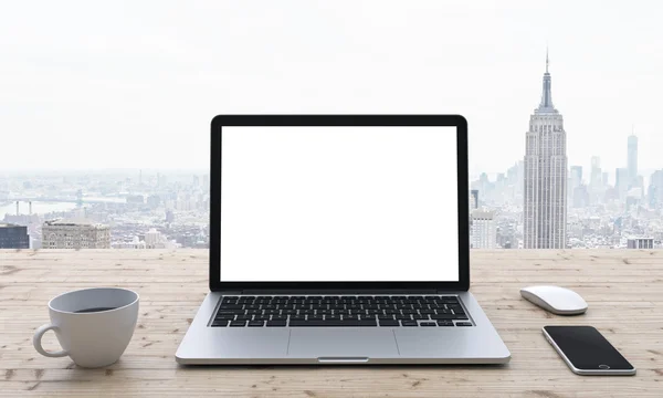 Laptop na mesa, escritório — Fotografia de Stock