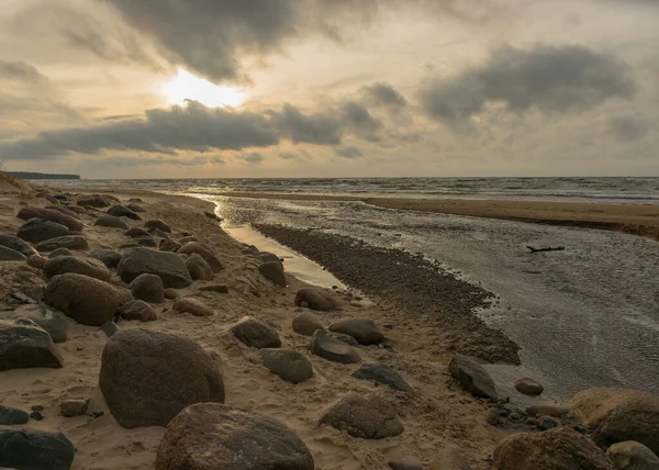 Paysage Avec Bord Mer Rochers Dans Eau Sable Hiver Décembre — Photo