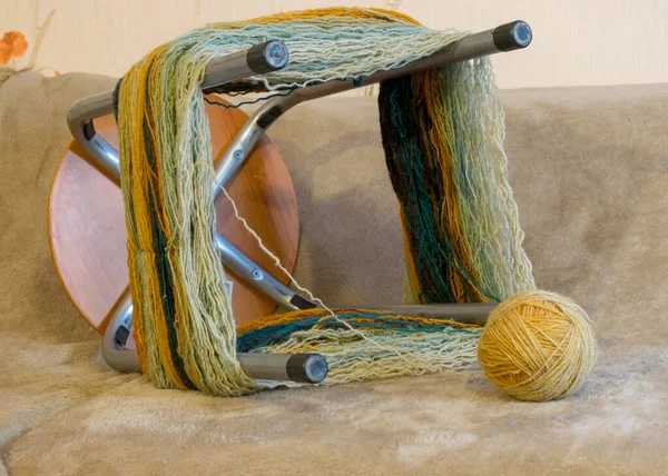 Picture Yarn Spools Balls Wool Thread Skeins Prepared Spooling Handicrafts — Stock Photo, Image