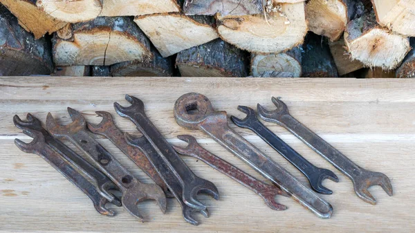 tas de vieille clé. outils mécaniques. libre jeu de clé dans la