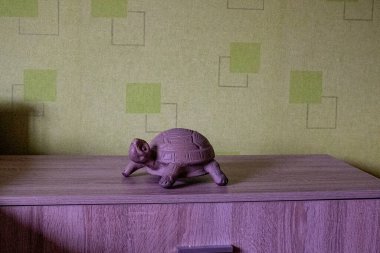 Yeşil zemin, mevsim, boş zaman ve nesne konsepti, sonbahar, kil tabaklı natürmort