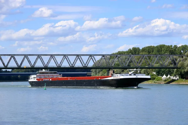Transport Maritime Intérieur Sur Rhin Près Germersheim — Photo