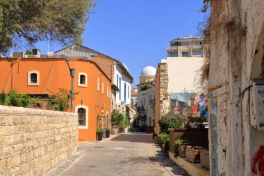 Ekim 06 2020 - Limasol, Kıbrıs: Eski kasabada güneşli bir gün, kordemik salgın nedeniyle sakin bir hayat