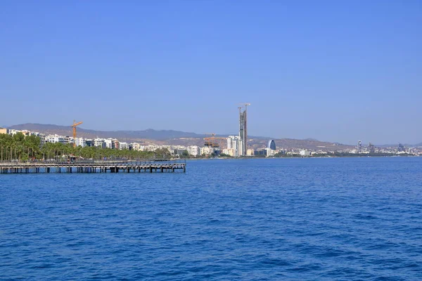 Limassol Uitzicht Stad Vanaf Kust Met Architectonische Moderne Gebouwen — Stockfoto