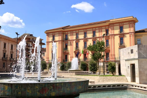 10 Temmuz 2021 Avellino, İtalya: Piazza Liberta Meydanı Şehir Manzarası