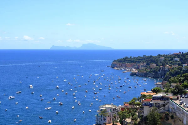 Paisaje Mediterráneo Vista Mar Del Golfo Nápoles Silueta Isla Capri — Foto de Stock