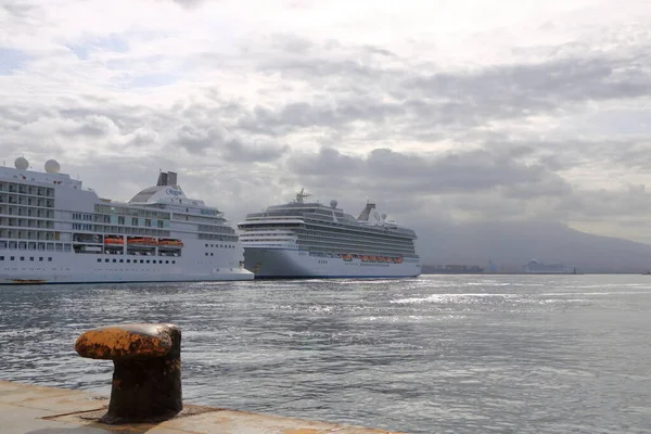 July 2021 Naples Italy Port Naples Cruise Ships Front Vesuv — Stock Photo, Image