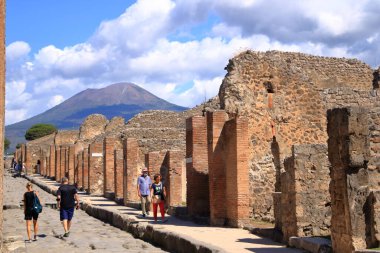16 Temmuz 2021 - Pompei, Napoli, İtalya: Napoli yakınlarındaki Pompeii 'nin ünlü antika bölgesi