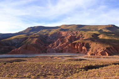 Bolivya 'da Potosi ve Uyuni arasındaki karayolu boyunca kaya oluşumları