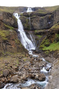 İzlanda 'daki Rjukandafoss Şelalesi
