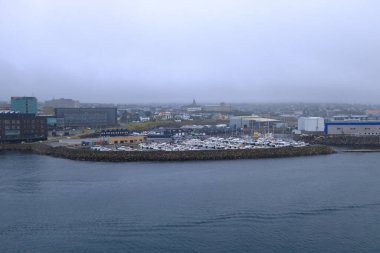 Torshavn, Faroe Adaları - 26 Ağustos 2025: Faroe Adaları 'nın başkenti Misty Harbor Views