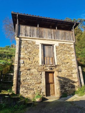 Norte İspanya 'da geleneksel Bask evleri