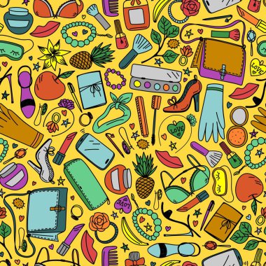 Sarı arka planda parlak kadın aksesuarları olan kusursuz bir model.