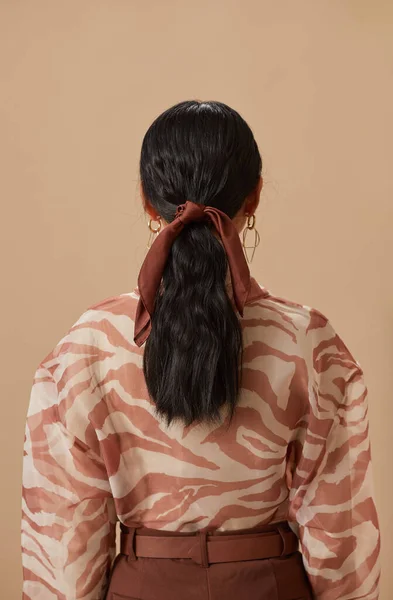 Mulher com penteado bonito — Fotografia de Stock