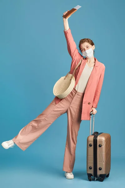 Tourist travelling during pandemic — Stock Photo, Image